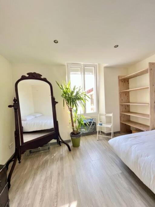 Le Grenier A Sel - Reims Apartment Luaran gambar